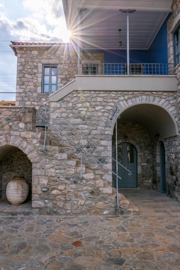 Englezena'S Guesthouse Leonidio Exterior photo